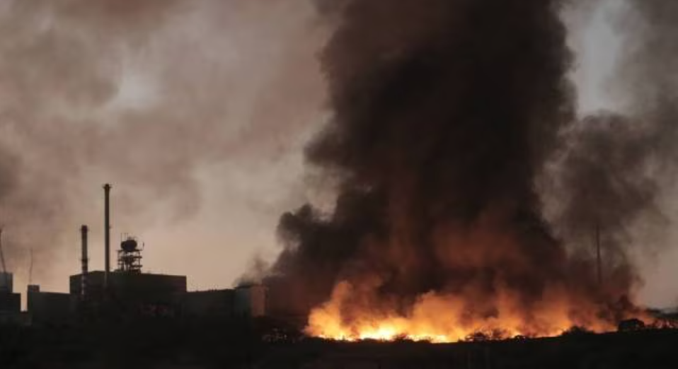 Fire broke out in a factory in Gurugram, fire brigade brought it under control after 6 hours.