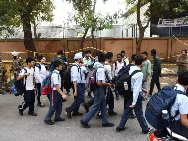 Threats to schools in Delhi: Students' shocking plan revealed.